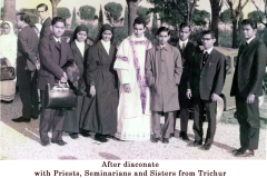 13 After diaconate with Priests, seminarians and sisters from Trichur copy